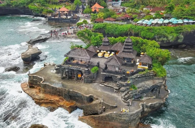 Tanah Lot temple - Bali Trip Packages